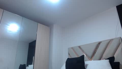 fairylatin online show from 10/20/25, 01:50