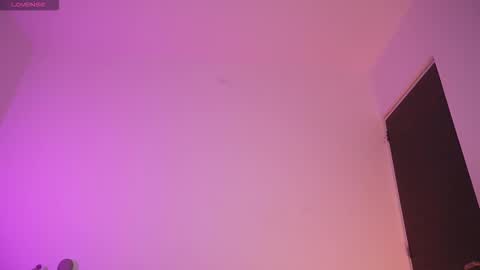 Sara  REMEMBER TO LEAVE A THUMB UP online show from 09/14/25, 05:50