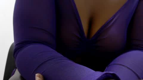 raysa4421 online show from 07/11/26, 10:07