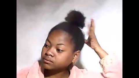 Snapshot of falielyse chatting on 09/15/25, 03:28 falielyse online show from 09/15/25, 03:28