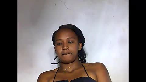 Snapshot of falielyse chatting on 09/15/25, 04:07 falielyse online show from 09/15/25, 04:07