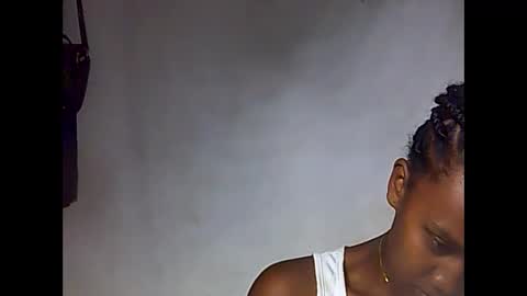 Snapshot of falielyse chatting on 09/16/25, 05:14 falielyse online show from 09/16/25, 05:14