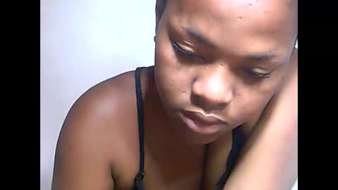 Snapshot of falielyse chatting on 09/18/25, 11:23 falielyse online show from 09/18/25, 11:23