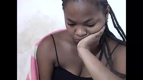 Snapshot of falielyse chatting on 10/02/25, 09:27 falielyse online show from 10/02/25, 09:27