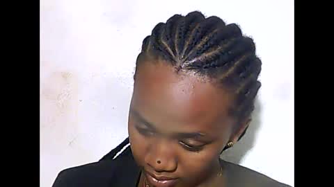 Snapshot of falielyse chatting on 10/08/25, 08:28 falielyse online show from 10/08/25, 08:28