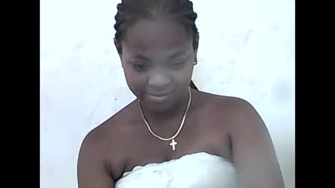 Snapshot of falielyse chatting on 10/16/25, 08:04 falielyse online show from 10/16/25, 08:04