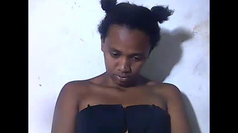 Snapshot of falielyse chatting on 10/28/25, 09:35 falielyse online show from 10/28/25, 09:35