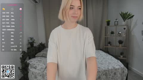 Emilia online show from 01/07/25, 04:08