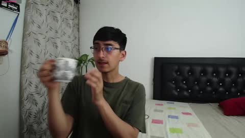 FallGays online show from 09/18/25, 11:51