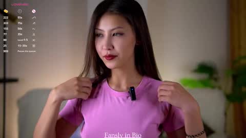 Kim online show from 11/08/25, 02:17