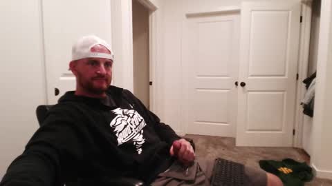 Snapshot of fallout7657 chatting on 10/10/25, 08:46 Daddy online show from 10/10/25, 08:46