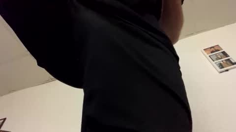 Snapshot of fallsguyny chatting on 12/04/25, 09:18 fallsguyny online show from 12/04/25, 09:18