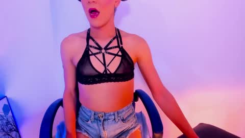 Andrea online show from 02/15/25, 07:06