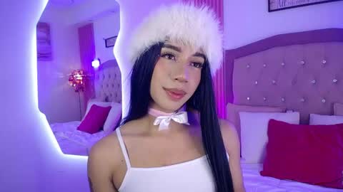 Snapshot of fancy_vixen chatting on 05/19/26, 05:36 FANCY online show from 05/19/26, 05:36