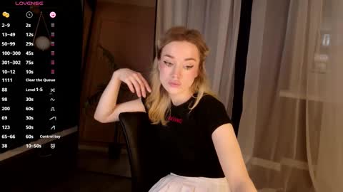 fancyamelia online show from 11/18/25, 01:48