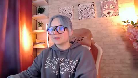 Bella online show from 09/30/25, 02:55