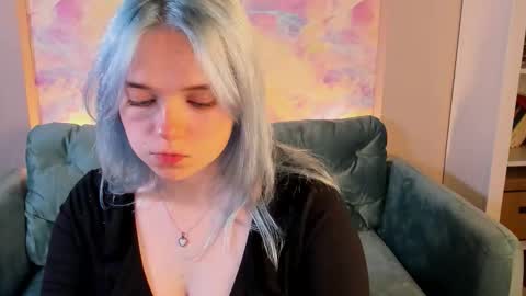 Bella online show from 10/01/25, 02:12