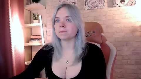 Bella online show from 10/03/25, 01:52