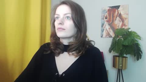 Nadine online show from 12/15/25, 05:34