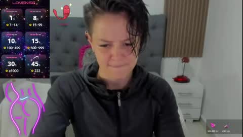 FANNY online show from 06/01/26, 08:54