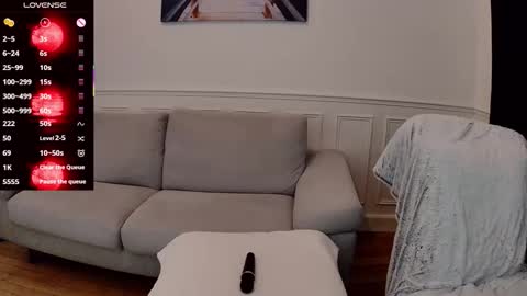 Fanny online show from 09/15/25, 10:10