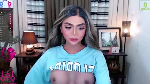 Snapshot of fantacyoflove chatting on 12/18/25, 07:53 YASI online show from 12/18/25, 07:53