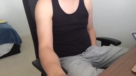 Snapshot of fantasticbake1 chatting on 11/11/25, 01:16 fantasticbake1 online show from 11/11/25, 01:16