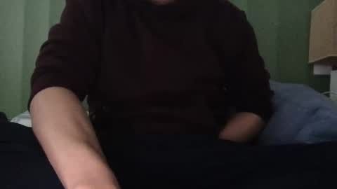 Snapshot of fantasticbake1 chatting on 12/01/25, 04:06 fantasticbake1 online show from 12/01/25, 04:06