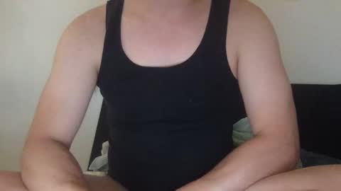 Snapshot of fantasticbake1 chatting on 12/14/25, 09:47 fantasticbake1 online show from 12/14/25, 09:47