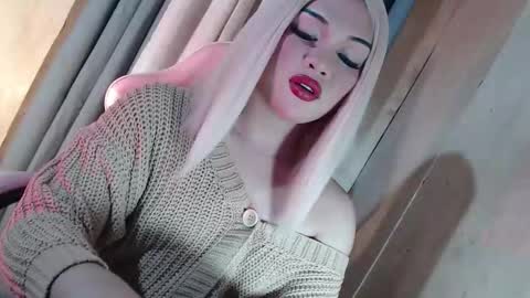 DANIELLA - DONT FORGET TO GIVE ME A THUMBSU UP online show from 06/01/26, 10:50