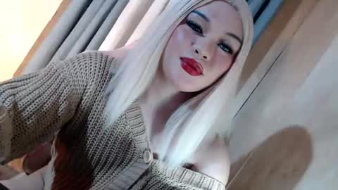 DANIELLA - DONT FORGET TO GIVE ME A THUMBSU UP online show from 06/20/26, 05:27
