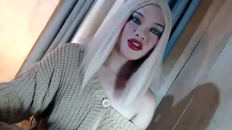 DANIELLA - DONT FORGET TO GIVE ME A THUMBSU UP online show from 06/26/26, 08:35