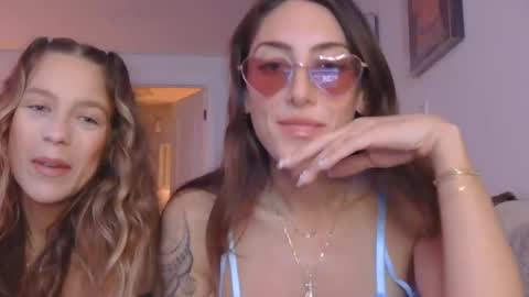 Snapshot of fantasy4uxxx chatting on 10/13/25, 04:56 fantasy4uxxx online show from 10/13/25, 04:56