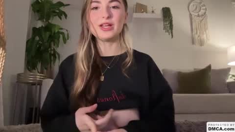 Ella online show from 02/01/25, 08:29