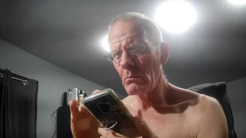 fantasyresort online show from 10/14/25, 02:56