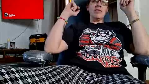 Snapshot of fapqueenc17 chatting on 10/26/25, 07:20 Scarlett online show from 10/26/25, 07:20