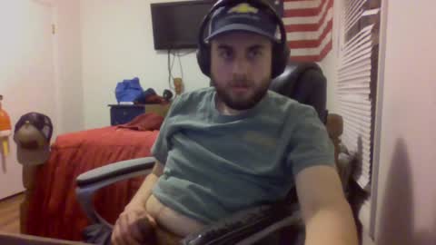 Snapshot of farmboy2398 chatting on 12/26/24, 03:38 farmboy2398 online show from 12/26/24, 03:38