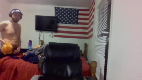 Snapshot of farmboy2398 chatting on 01/19/25, 03:29 farmboy2398 online show from 01/19/25, 03:29