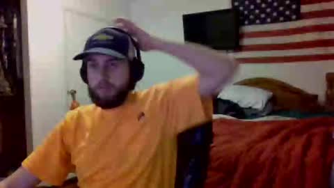 Snapshot of farmboy2398 chatting on 11/23/25, 05:07 farmboy2398 online show from 11/23/25, 05:07