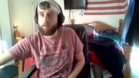 Snapshot of farmboy2398 chatting on 11/28/25, 04:09 farmboy2398 online show from 11/28/25, 04:09