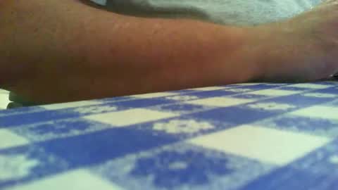 Snapshot of farmer0077 chatting on 12/15/25, 04:28 Farmer online show from 12/15/25, 04:28