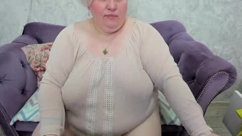 Snapshot of fashiona chatting on 02/04/25, 07:29 fashiona online show from 02/04/25, 07:29