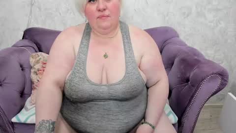 Snapshot of fashiona chatting on 02/07/25, 10:41 fashiona online show from 02/07/25, 10:41
