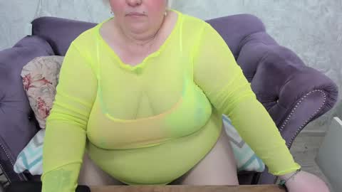 Snapshot of fashiona chatting on 02/22/25, 03:01 fashiona online show from 02/22/25, 03:01