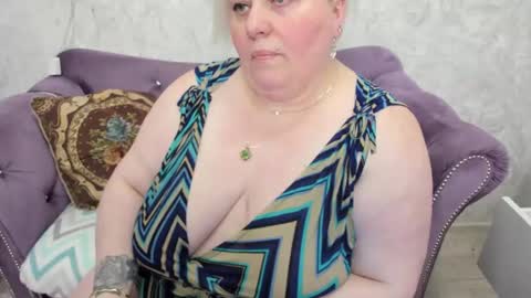 Snapshot of fashiona chatting on 03/02/25, 07:54 fashiona online show from 03/02/25, 07:54
