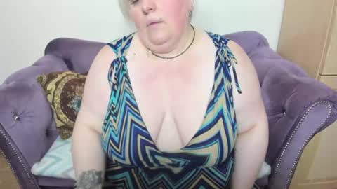 fashiona online show from 10/08/25, 08:17