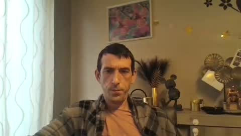 Snapshot of fasterlife chatting on 01/12/25, 09:08 Fastlife online show from 01/12/25, 09:08