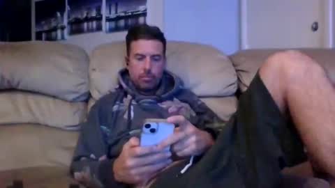 Snapshot of fat_dick_brian chatting on 03/27/26, 01:00 FATdickBOY online show from 03/27/26, 01:00