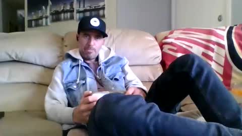 Snapshot of fat_dick_brian chatting on 04/22/26, 07:15 FATdickBOY online show from 04/22/26, 07:15
