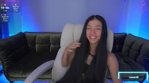 Snapshot of fatalenellie chatting on 09/23/25, 07:11 Nellie online show from 09/23/25, 07:11